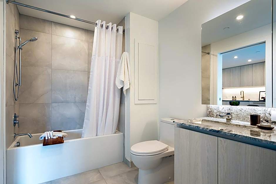 Level Long Beach - East Village