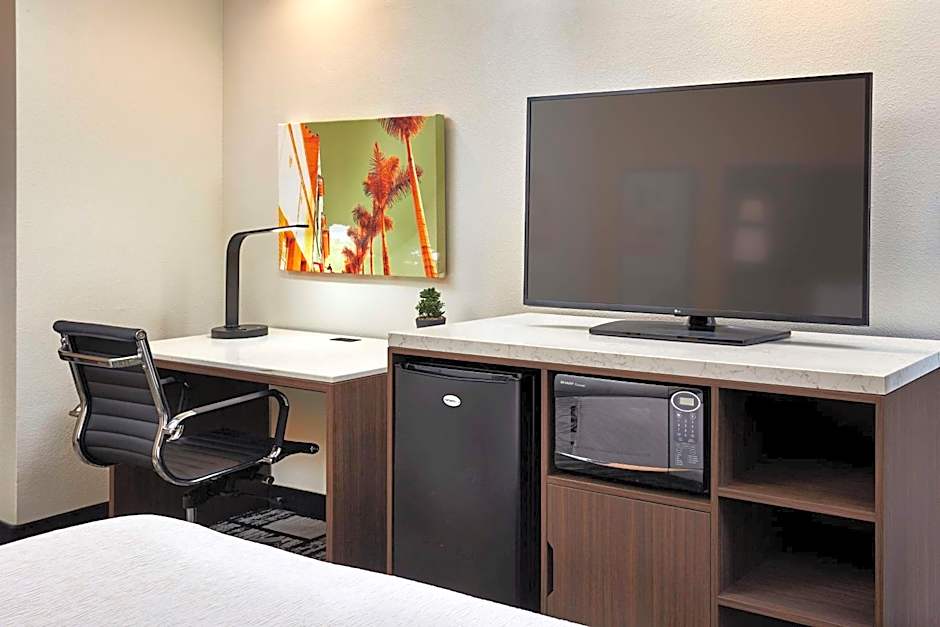 Best Western Plus Meridian Inn & Suites, Anaheim-Orange