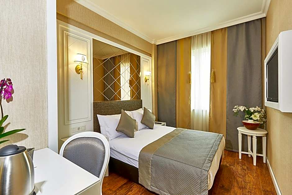 Photo 1 of 5 of Standard Double or Twin Room