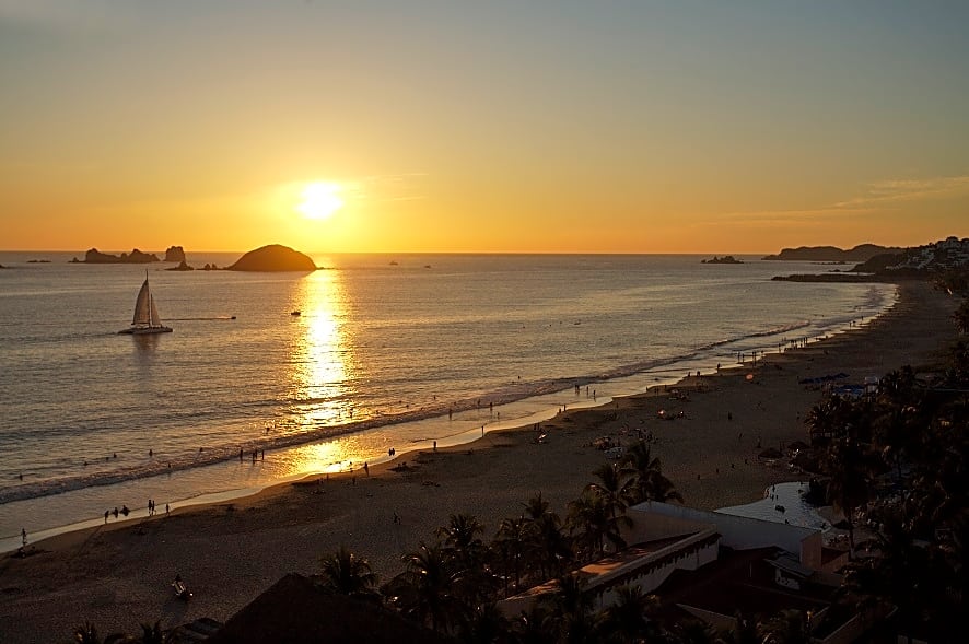 Park Royal Beach Ixtapa - All Inclusive