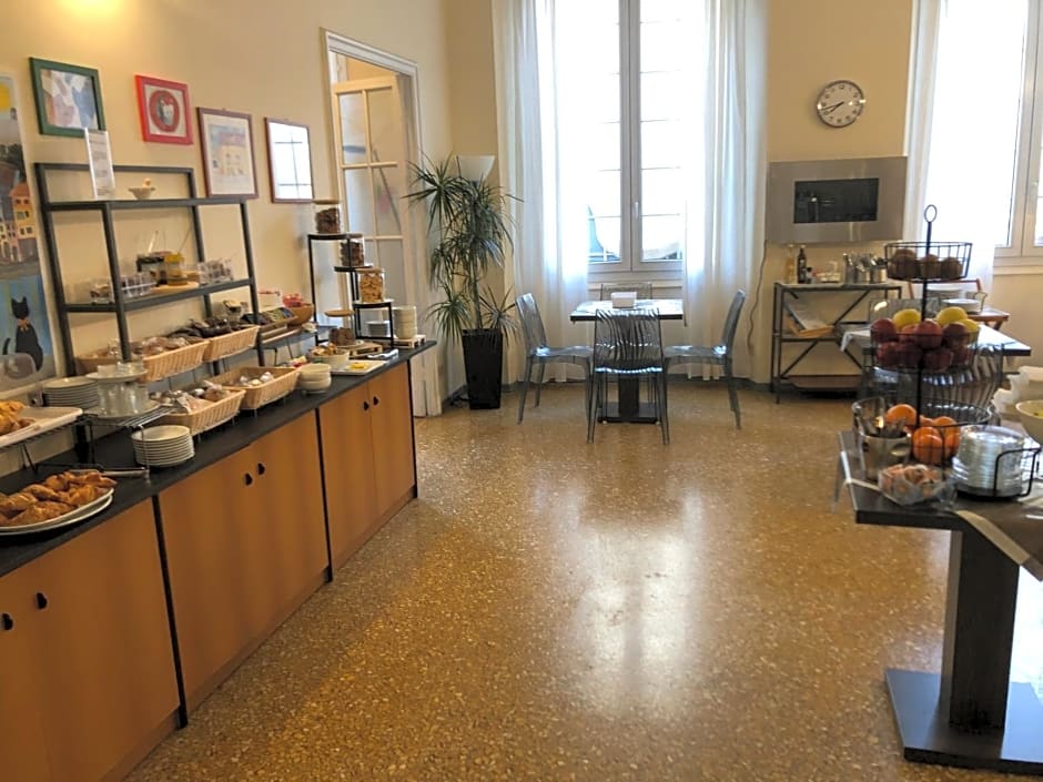 Hotel Cairoli