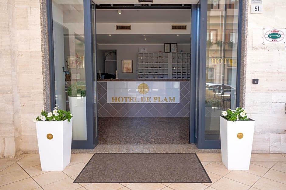 Hotel De Plam