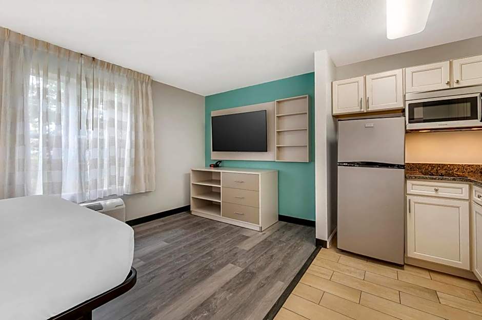MainStay Suites Sterling near Dulles Town Center