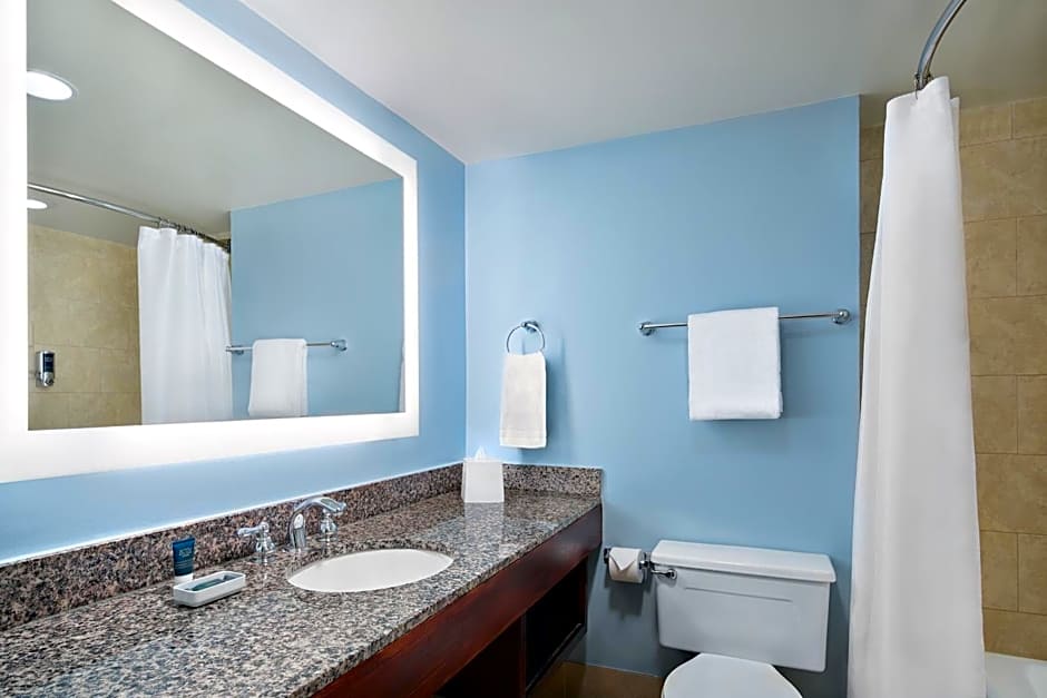 Four Points By Sheraton Richmond Airport