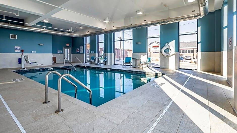 Holiday Inn Express & Suites Platteville, an IHG Hotel