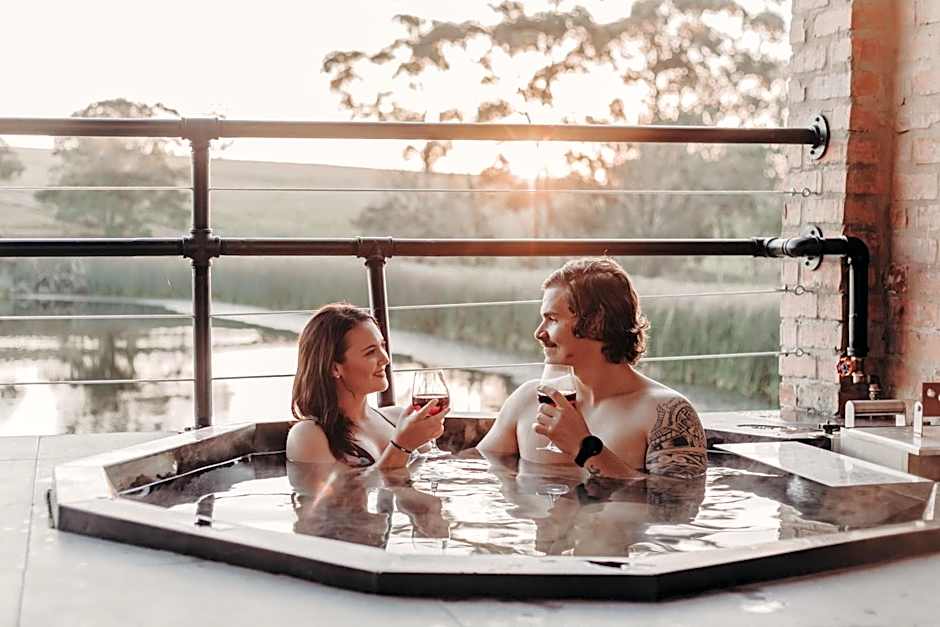 Buff & Fellow Eco Cabins