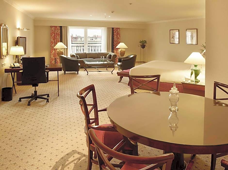 Hilton Antwerp Old Town