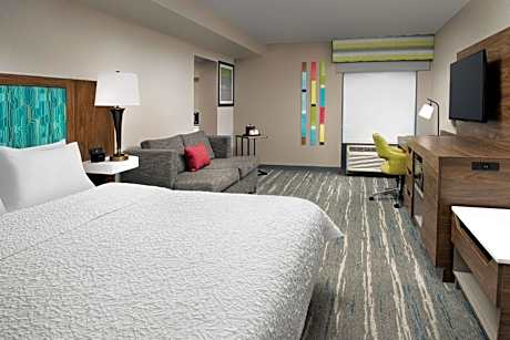 1 King Bed Nonsmoking