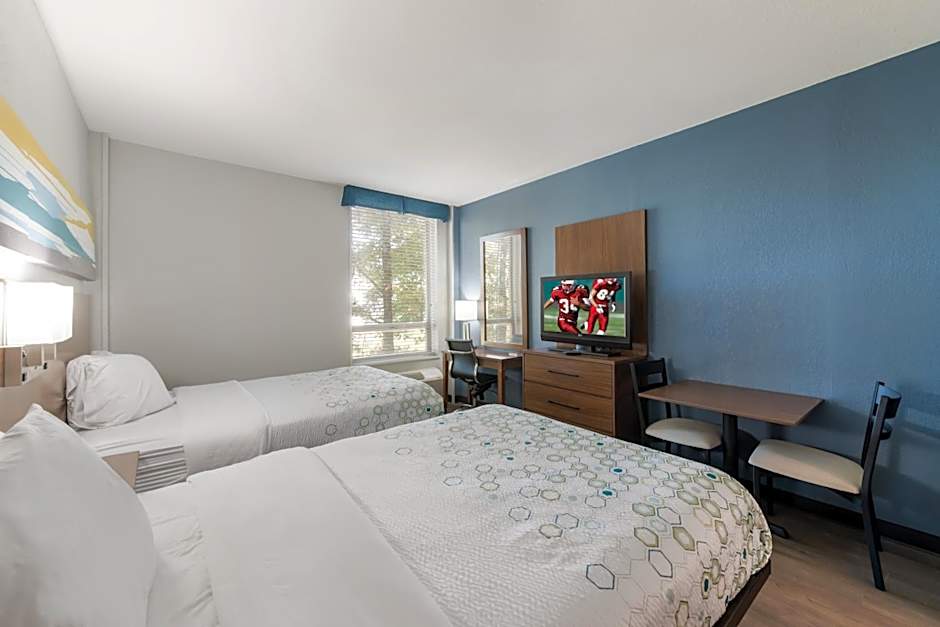 HomeTowne Studios Newport News - Hampton West