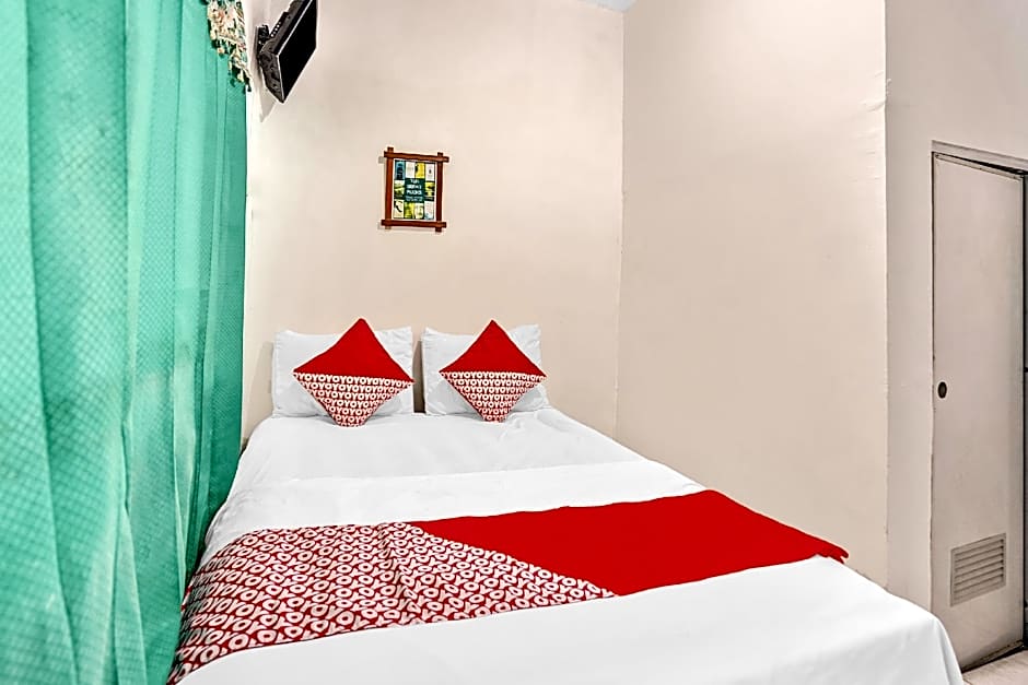 OYO Life 90523 Homestay Jenggolo