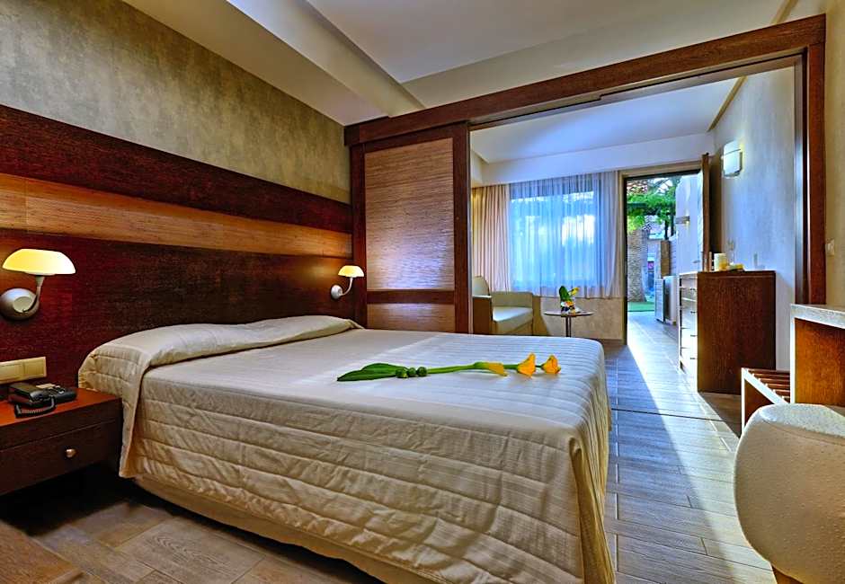 Sirens Beach & Village