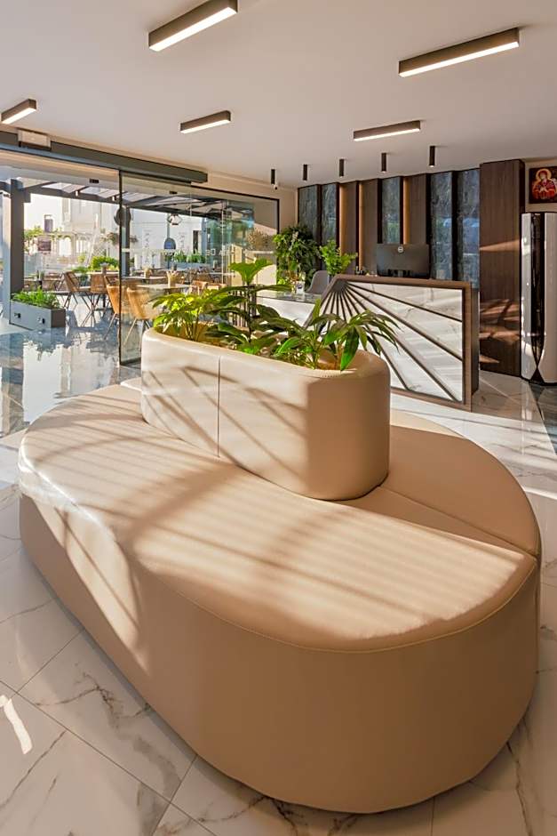 Costa De Luxe Suites