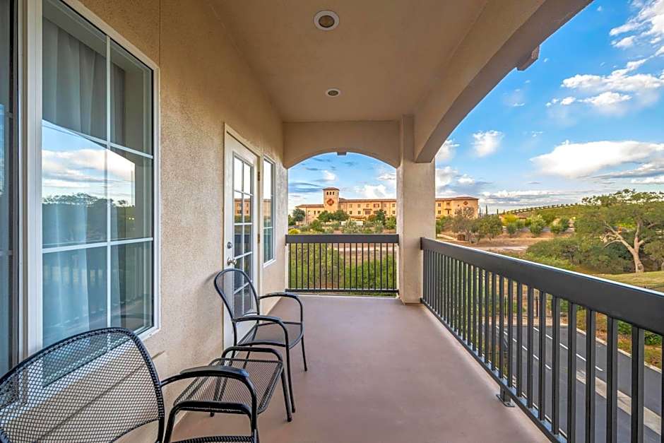 Photo 1 of 4 of Executive 2 Queen Beds, Balcony