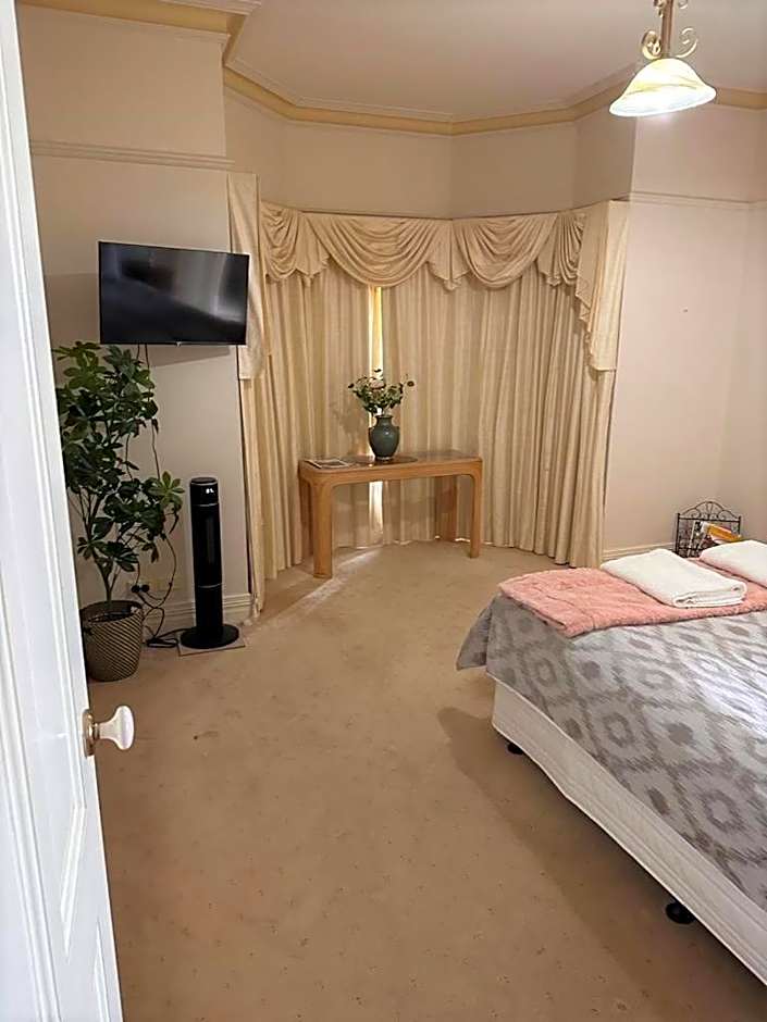 Brice Hill Country Lodge