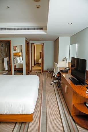 King Accessible Room