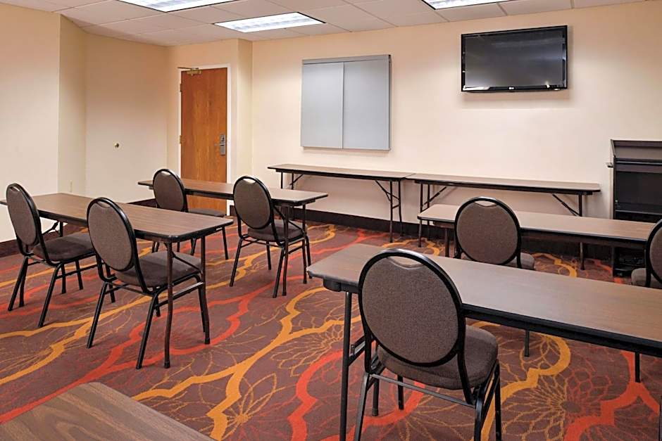 Hampton Inn By Hilton Columbus-East