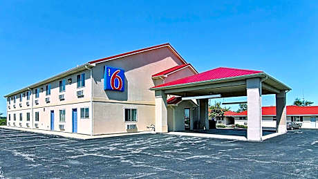 Motel 6 Gilman