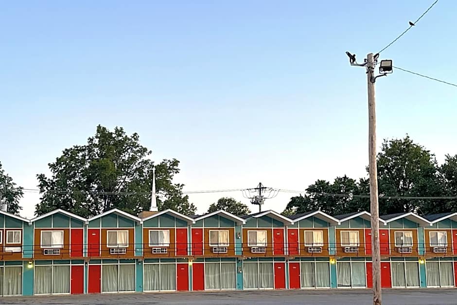 Gray Plaza Motel Benton Rend Lake I-57