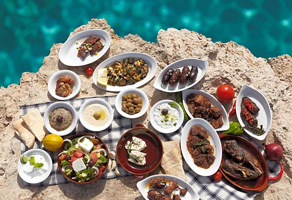 Melpo Antia Hotel & Suites