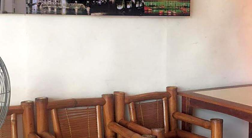 RedDoorz @ Rio Bella Lacson St. Bacolod