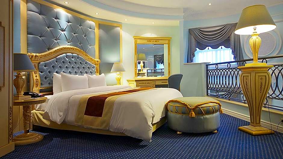 Crowne Plaza Hotel Minsk