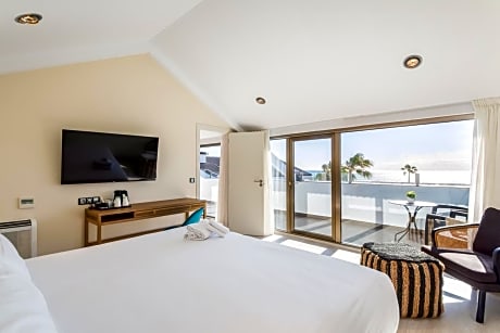 Junior Suite Deluxe with Sea View