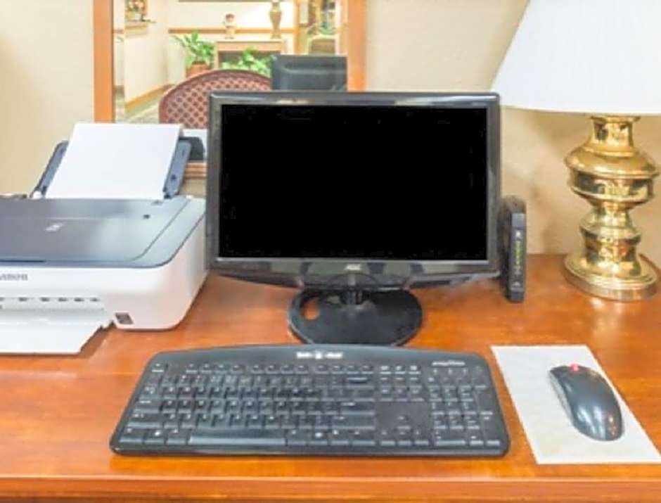 Super 8 by Wyndham Poplar Bluff Missouri