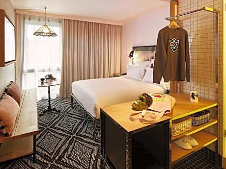 Medium Mama Double Room - Mobility Accessible