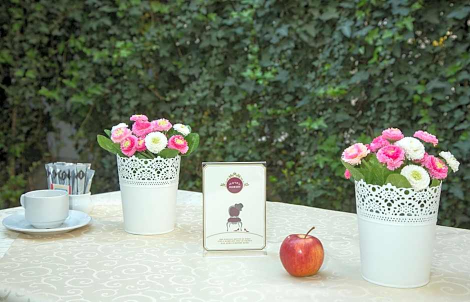 Very Central, 5 min to city center, Self Check In