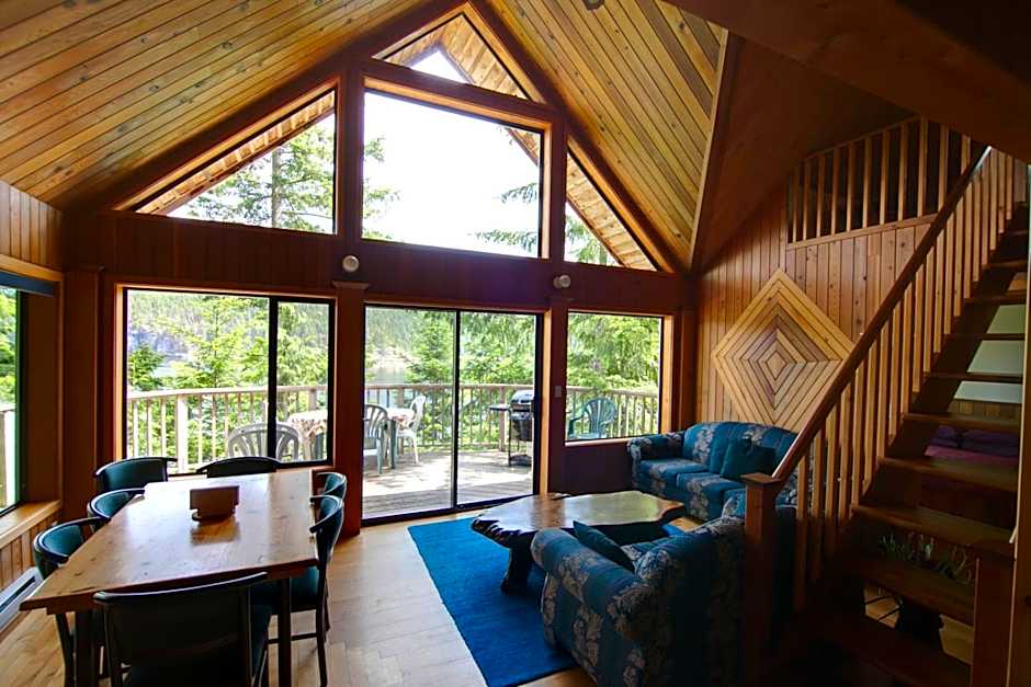 Photo 1 of 4 of 2 Bedroom Chalet