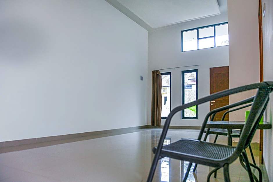 OYO 3438 Pasir Padi Inn