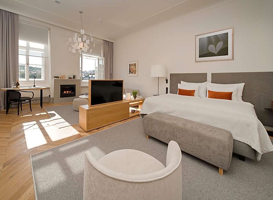 Photo 1 of 4 of Royal Suite