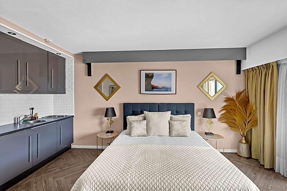 Riviera Beach Hotel