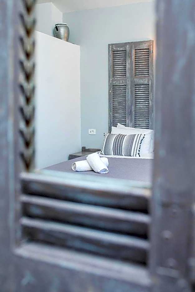 Niriides Hotel Apartments
