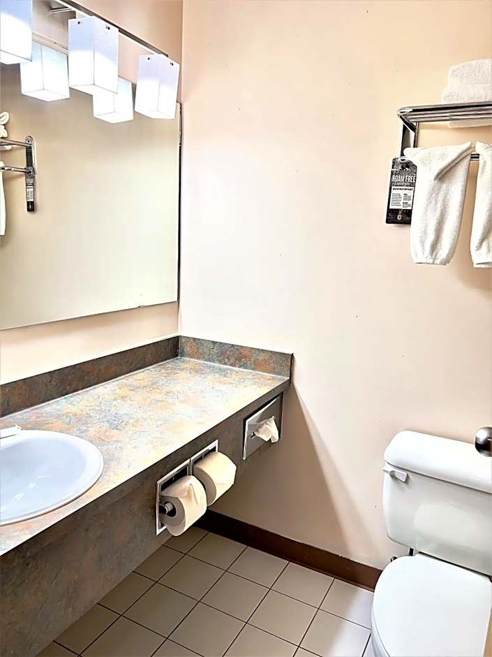 Super 8 by Wyndham Whitecourt