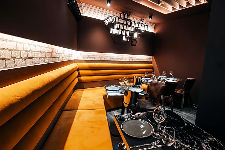 Project 3 Urban Chic Hotel