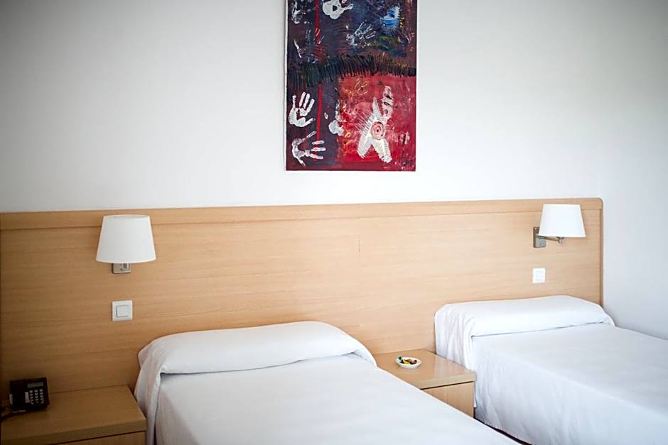 Puerta de Santillana