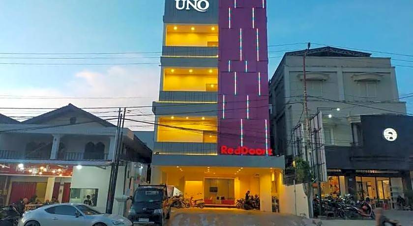 RedDoorz plus @ UNO Jalan Merak Samarinda