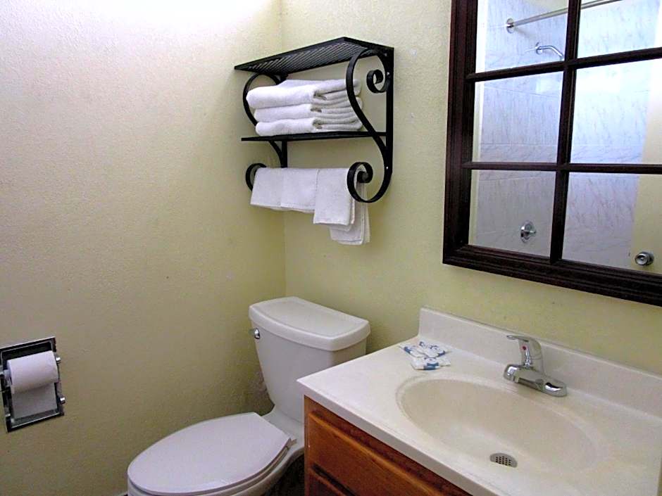 Budget Host Inn