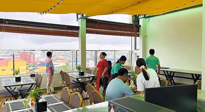 The Square Kampot Hotel