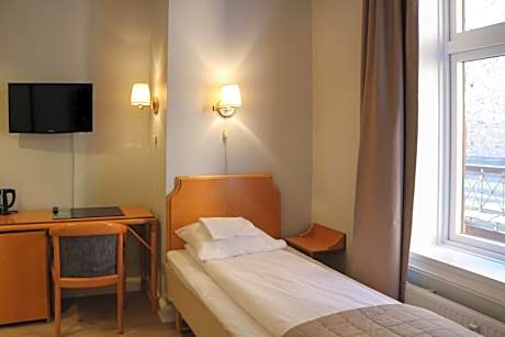 Premium Single Room