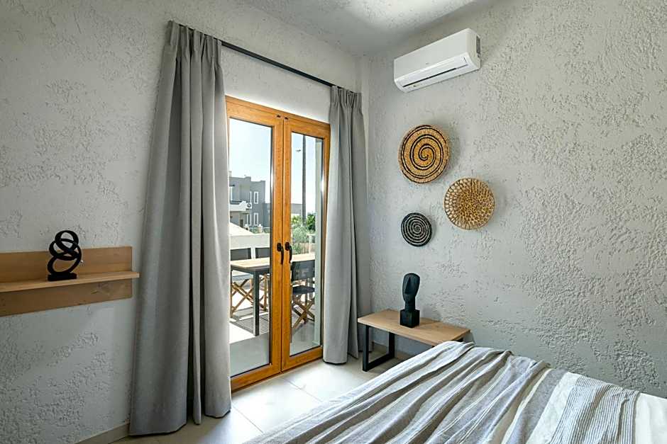 Okeanis Mystique South