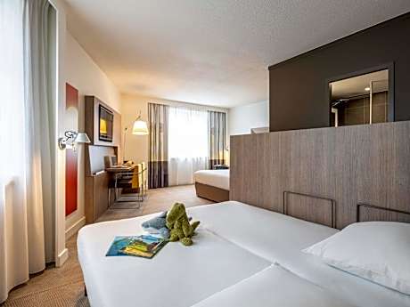 Superior Double Room with Sofa Beds