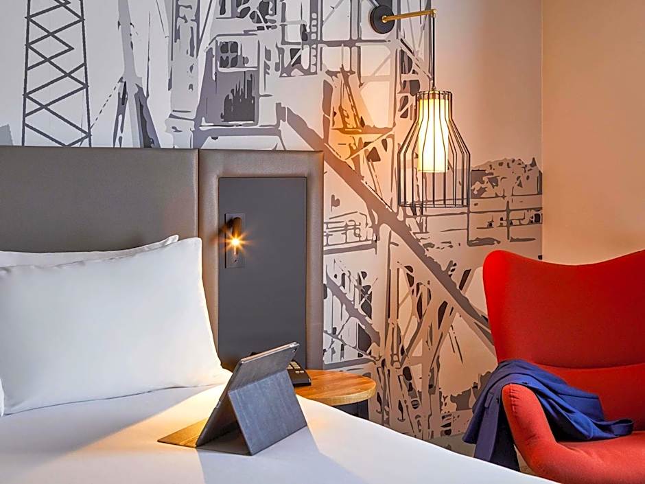 Mercure Cardiff North Hotel