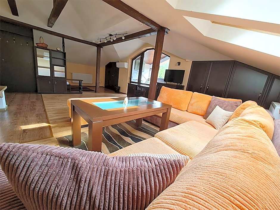 Family Hotel Chiflik Hills