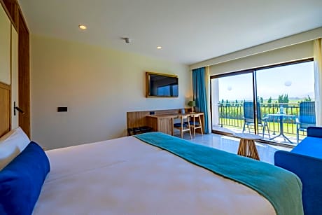 Impressive Superior Double Room Side Sea View (3 adults + 1 child)