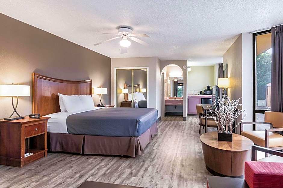 Econo Lodge Gainesville Downtown Area