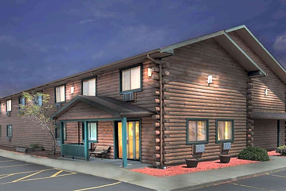 Super 8 by Wyndham Ticonderoga