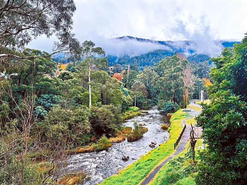 Green Gables Motel in Warburton