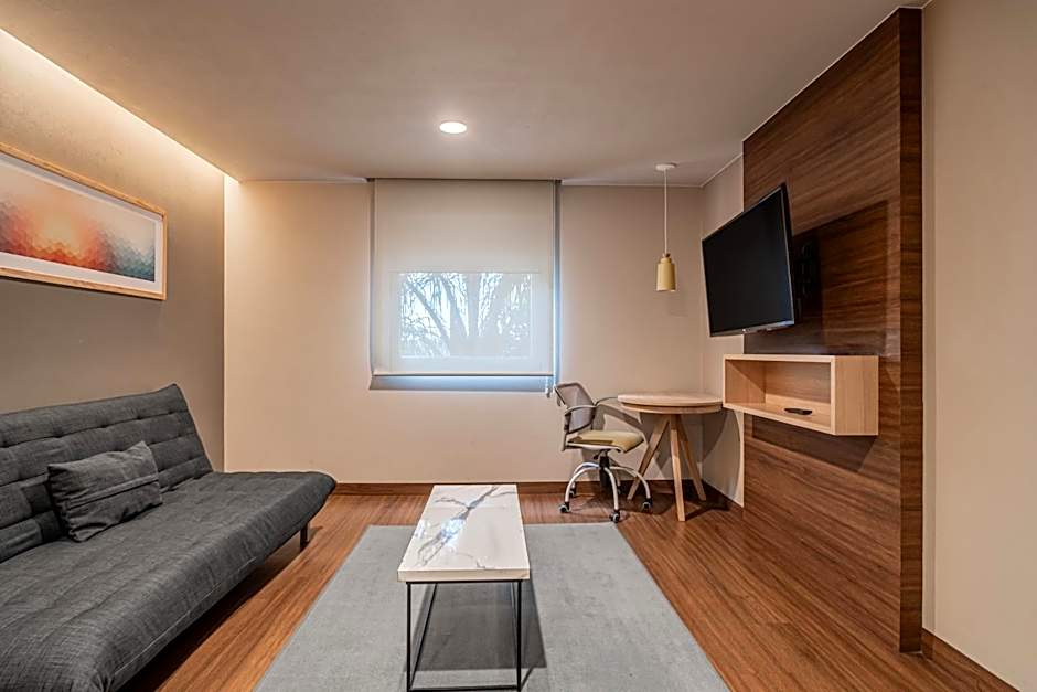 City Express Suites by Marriott Queretaro